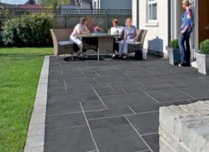 Lime Black 1" Ashlar Pattern Limestone Paver 